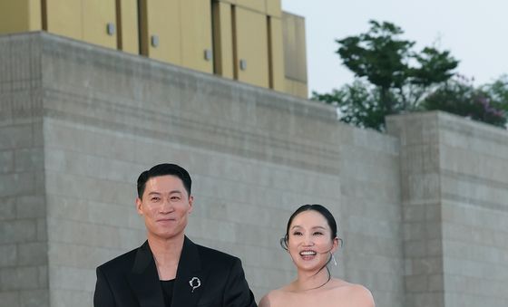 진선규·박보경 부부, 청룡시리즈어워즈 동반 나들이