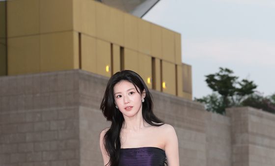 고윤정, AI 미모