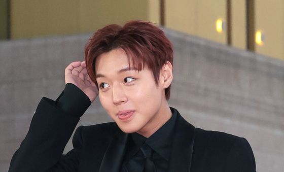 '왕사남' 박지훈, 수줍은 입장