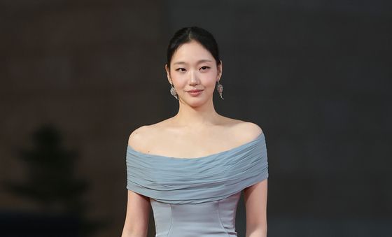 김고은, 자체발광