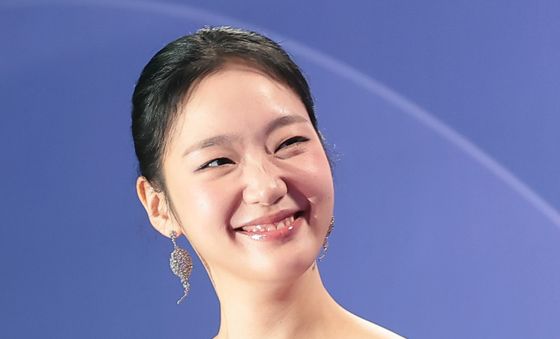 김고은, 코찡긋 미소