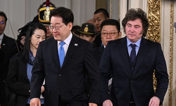 함께 입장하는 한·아르헨티나 정상