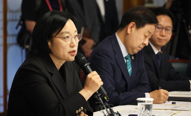 고위당정협의회서 발언하는 한성숙 국무총리