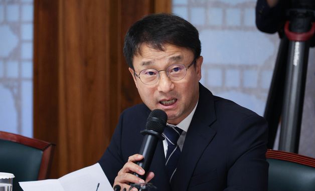 제9차 고위당정협의회서 발언하는 한병도 민주당 대표 직무대행
