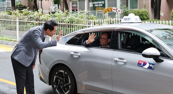 “앱 못하면 전화로 부르세요”… 어르신 발 된 '온다 콜택시'