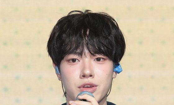 인사말 하는 베이온 마누