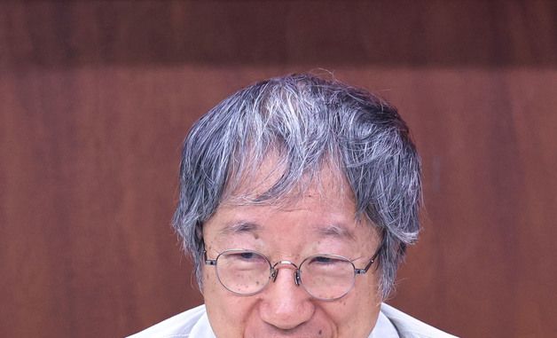 토론회에서 발언하는 한상희 참여연대 공동대표