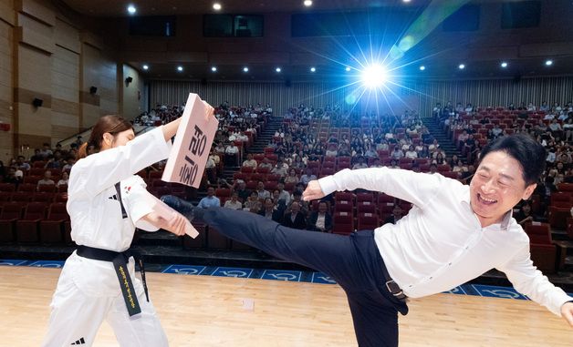 \'횡령\' 문구 격파하는 이호현 기후부 2차관