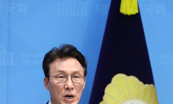 김민석, 당대표 출마 기자회견
