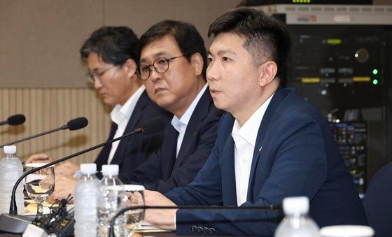 'K-축구혁신위' 공동위원장 유승민 대한체육회장
