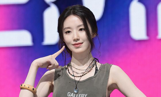 슈화, 여신