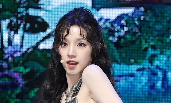 아이들 우기, 무대 위 반짝반짝