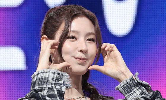 아이들 미연, 맑은 눈의 볼 하트 요정