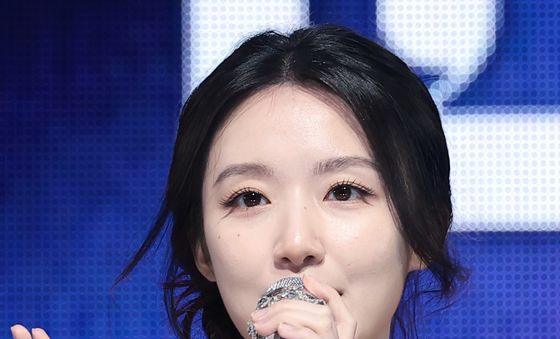 인사말 하는 슈화