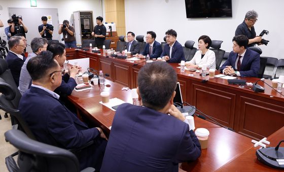 대화 나누는 국민의힘 쇄신파 모임 '대안과 미래'