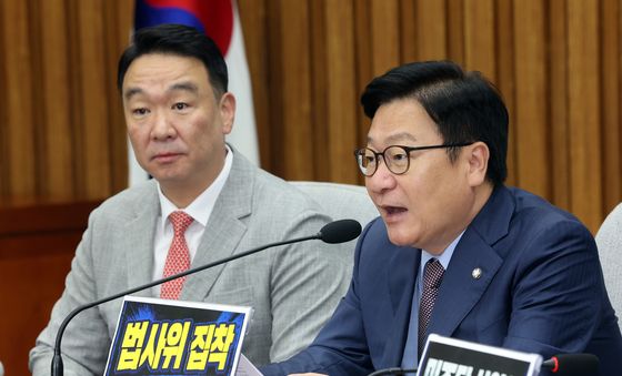 모두발언하는 정점식 원내대표
