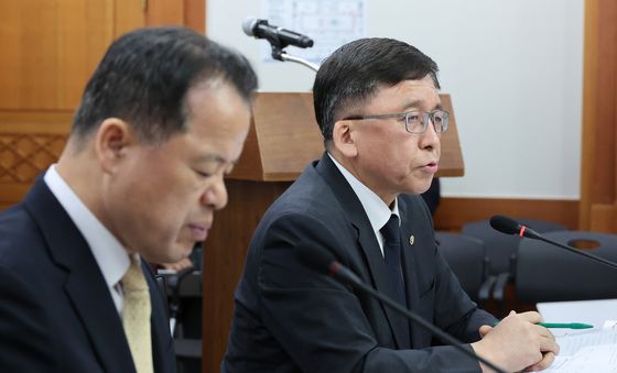 국조특위 답변하는 강동완 직무대리