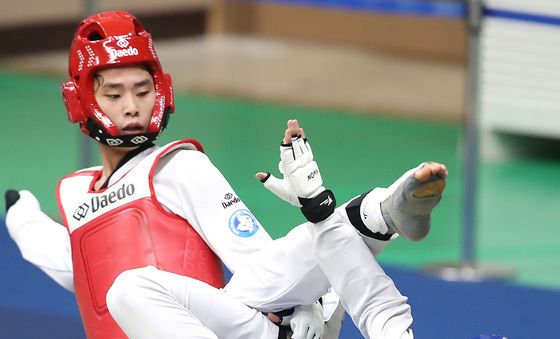 접전
