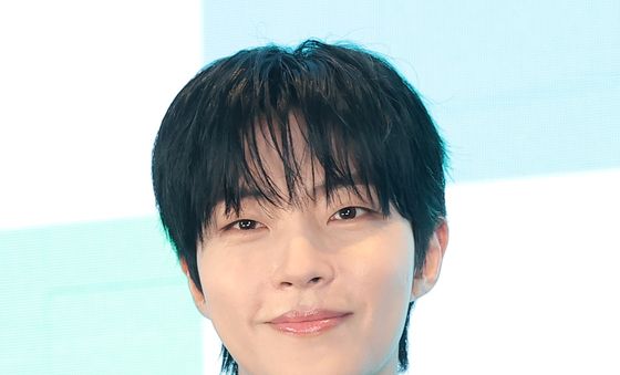 황인엽, 꿈을 이루고 돌아온 천재 영화감독