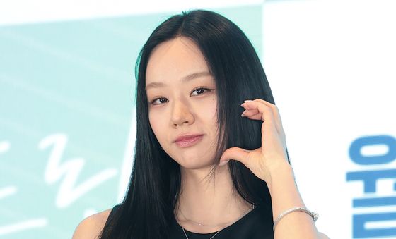 이혜리, 사랑스러운 볼 하트