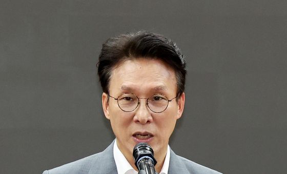 개회사하는 김민석 전 국무총리