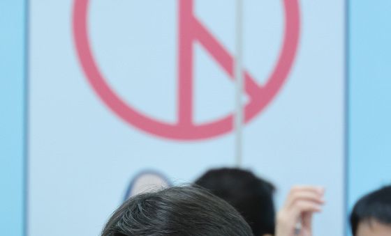 의원 질의 답변하는 김범진 서울시선관위 사무처장