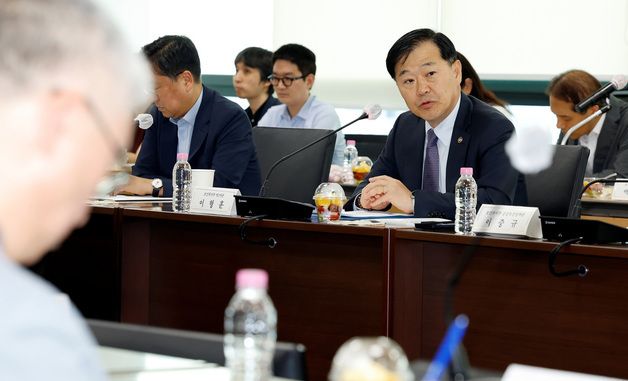 이형훈 차관, 제3차 지역필수공공의료 추진전략 중앙지방 협의체 회의 주재