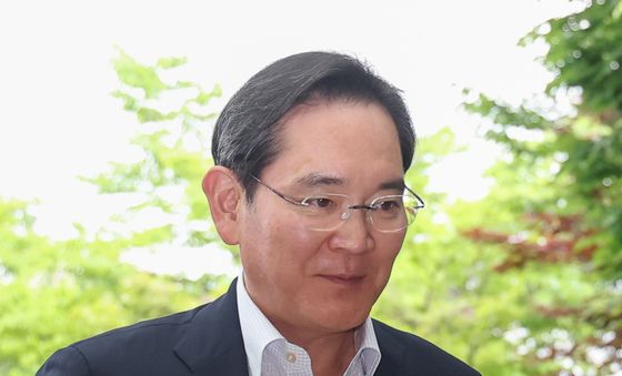 미국 선밸리 콘퍼런스 참석 위해 출국하는 이재용 회장