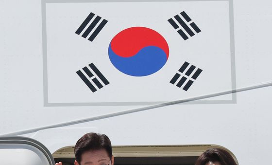 튀르키예 도착한 이재명 대통령