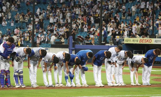선두 삼성 "감사합니다"