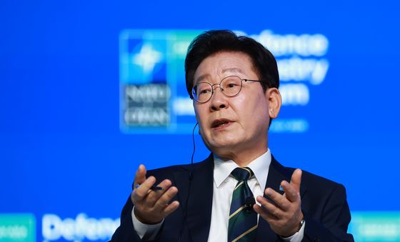 이재명 대통령, 나토 방위산업 포럼 토론