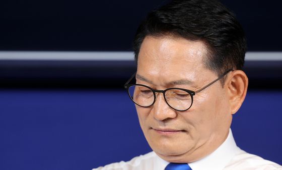 생각에 잠긴 송영길 전 대표