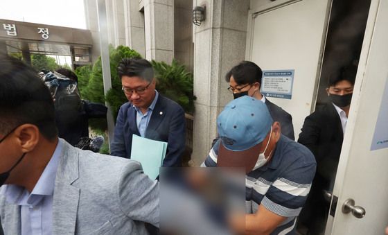고개 숙인 광주 광산경찰서 강력팀장