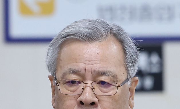 법정 향하는 박영수 전 특검
