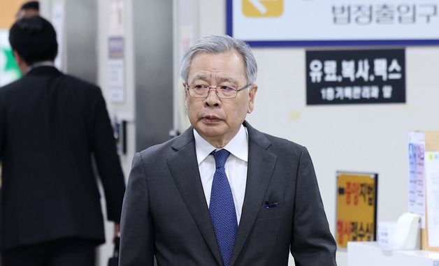 법정 향하는 박영수 전 특검
