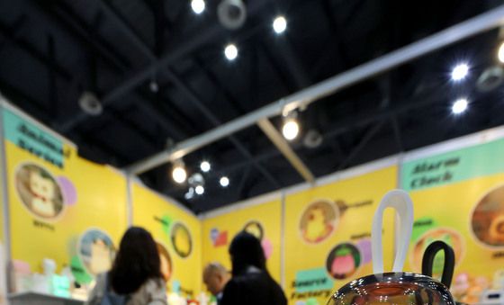 아기자기한 조명 전시된 2026 국제광융합 엑스포