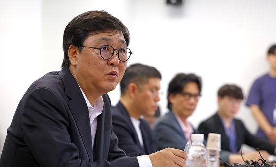 음악산업 생태계 강화 현장간담회 갖는 최휘영 장관