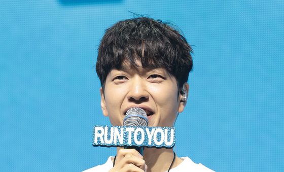유재필, 아홉 쇼케이스 MC