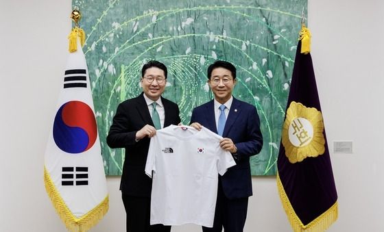 이상현 아시안게임 선수단장, 조정식 국회의장 예방