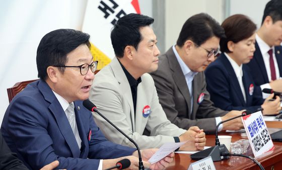 모두발언하는 정점식 원내대표