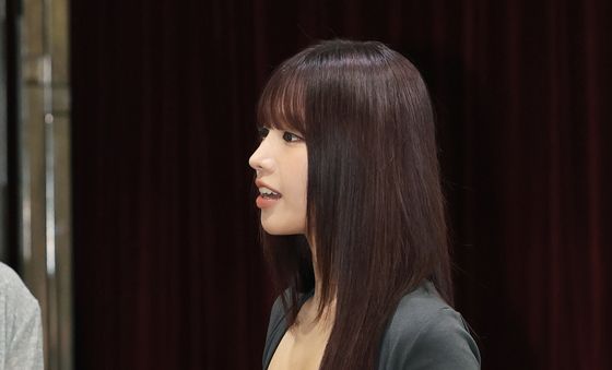 나띠, 옆모습도 예술