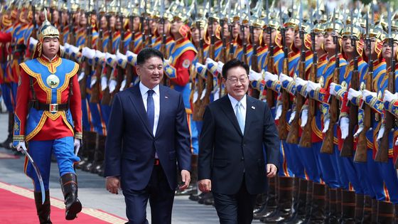 한-몽골 정상, 의장대 사열