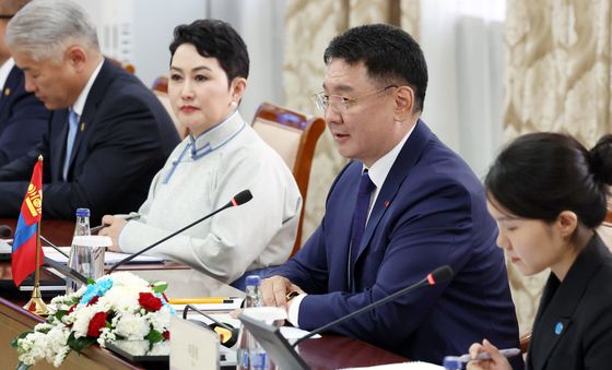 발언하는 오흐나 후렐수흐 몽골 대통령