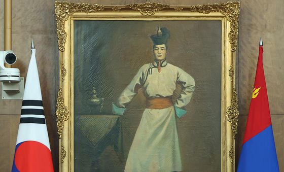 악수하는 한-몽골 정상