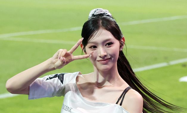 리센느 미나미, 하프타임 공연 마친 뒤 환한 미소