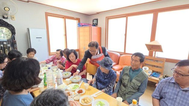 농협 대전본부, 농업인 위한 삼계탕 중식지원 봉사