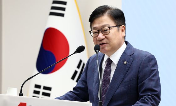 인사말하는 정점식 원내대표