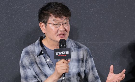 '암살자(들)' 메가폰 잡은 허진호 감독