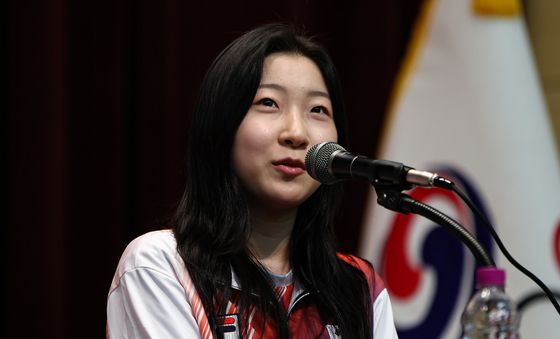 AG 각오 밝히는 반효진
