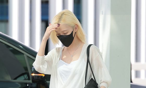 윈터, 청바지가 잘 어울리는 여자